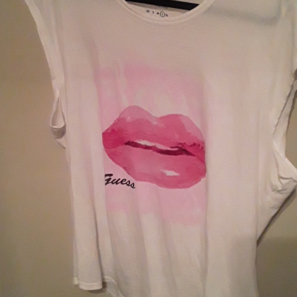 Guess muscle t